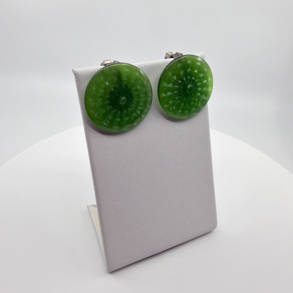 Y2K Vintage Green Glass Disc Clip-On Earrings - Retro Geometric Statement - Picture 3 of 11